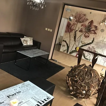 Lägenhetshotell Spomar 3*